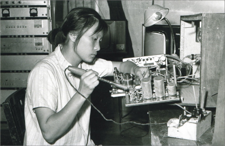 1970年，中國誕生第一臺(tái)彩色電視機(jī)，數(shù)年之后，長虹才開始電視機(jī)的研制