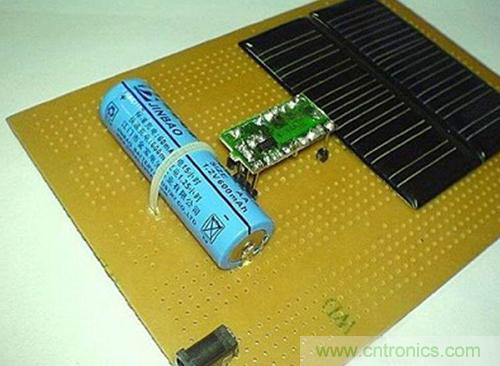 微型太陽能供電板DIY，給手電筒收音機供電