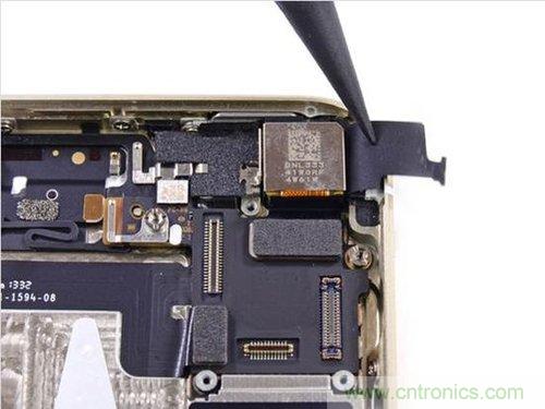 土豪金iPhone 5S拆解：內(nèi)部結(jié)構(gòu)升級，維修難度增加