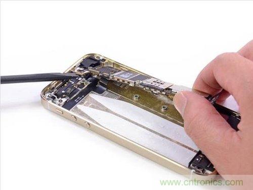 土豪金iPhone 5S拆解：內(nèi)部結(jié)構(gòu)升級，維修難度增加