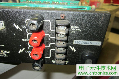 用料很給力！專業(yè)后級(jí)功放美國(guó)高峰FA1201拆解