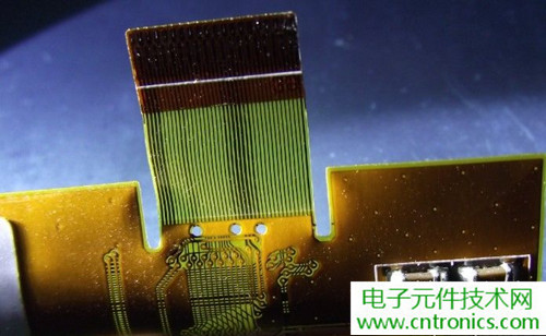探秘電子紙！一款電紙書的電子墨水屏拆解