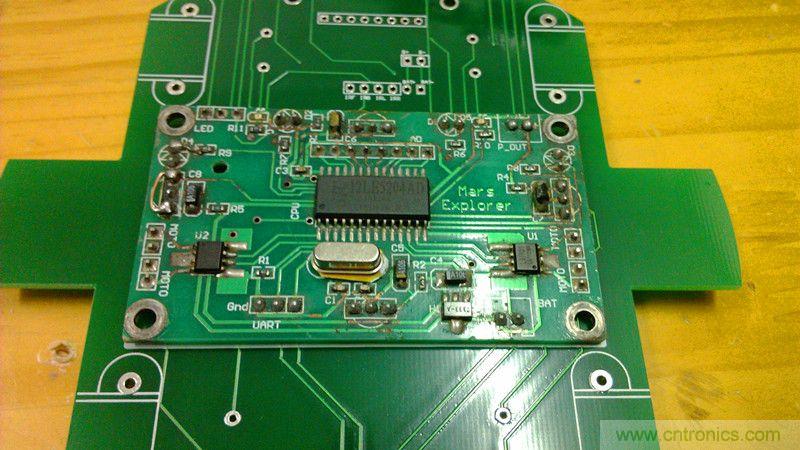牛人力作！PCB版藍牙智能小車DIY