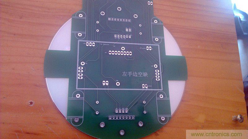 牛人力作！PCB版藍牙智能小車DIY