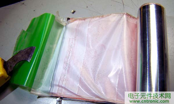 筆記本電池拆解，探秘電池內(nèi)部結(jié)構(gòu)