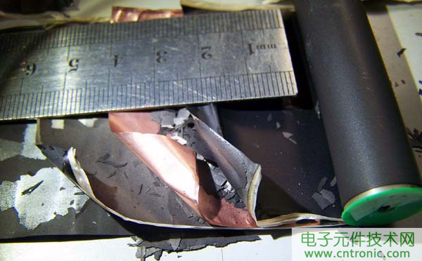 筆記本電池拆解，探秘電池內(nèi)部結(jié)構(gòu)