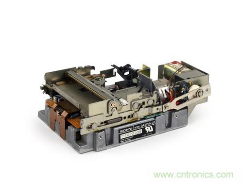 拆！古董級Macintosh 128K電腦