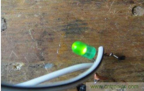 創(chuàng)意DIY！迷你風力發(fā)電機！