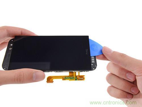 牛人強拆！新HTC One(M8)真機精密做工難修理
