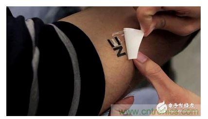  像貼紙一樣，汗水發(fā)電
