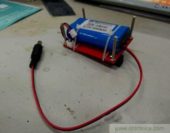 DIY神器：夜間不間斷電源，大學通宵嗨翻天！