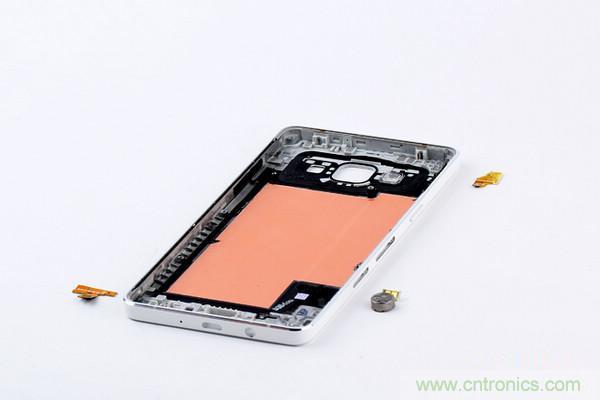拆解狂魔荼毒新機三星金屬Galaxy A5，看槽點在何方？