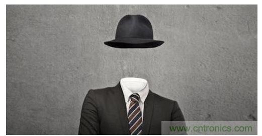 式隱形斗篷利用主動(dòng)式組件與被動(dòng)式超穎材料，可望進(jìn)一步縮減斗篷尺寸，使其更適合個(gè)人使用