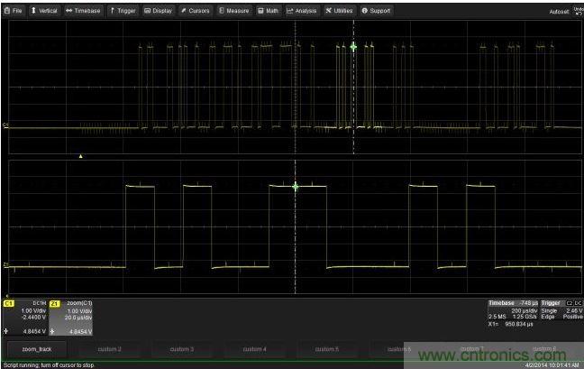 使用CustomDSO運行VB腳本“zoom_Track.lss”。當(dāng)腳本運行時，縮放波形的中心將跟蹤水平的光標(biāo)絕對位置。從圖中可以看出，光標(biāo)將永遠(yuǎn)位于縮放波形Z1的中心