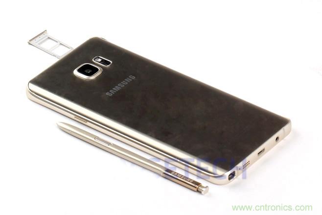 Galaxy Note5拆解，與S系列差距日漸模糊