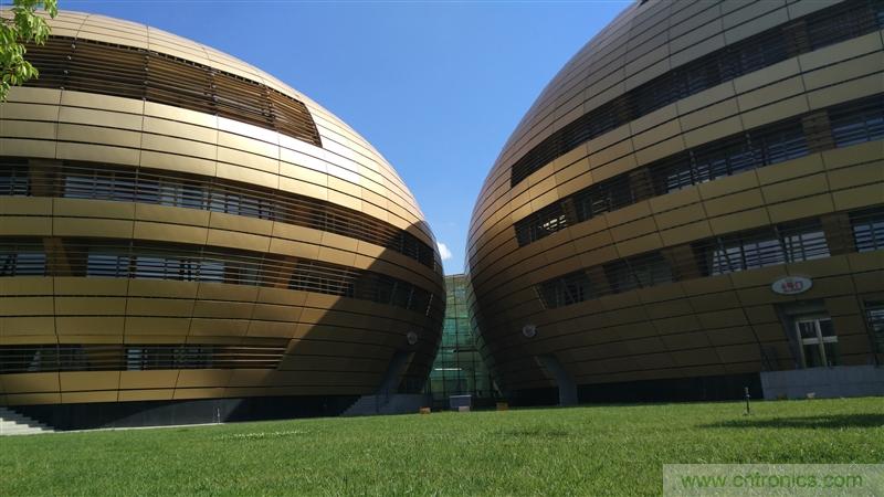 無邊框的 nubia Z9 ，一款既有驚喜，又有驚艷的智能手機(jī)