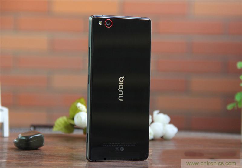 無邊框的 nubia Z9 ，一款既有驚喜，又有驚艷的智能手機(jī)