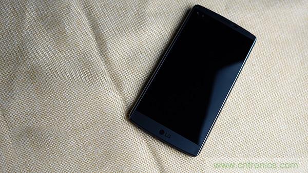 業(yè)界良心 LG V10 評測:剛毅、冷峻，不失人性化