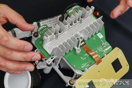 拆解筆記本不過癮，那就來拆拆日本情感機(jī)器人吧！