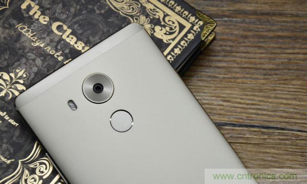 新旗艦Mate 8全評測：橫空出世！能否延續(xù)一機(jī)難求？