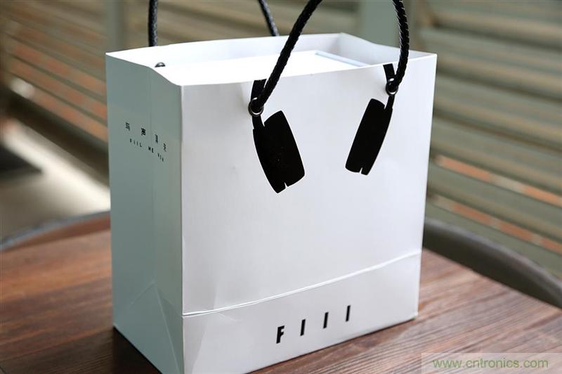 頭條哥的夢(mèng)想之作！FIIL耳機(jī)能讓汪峰上頭條否？