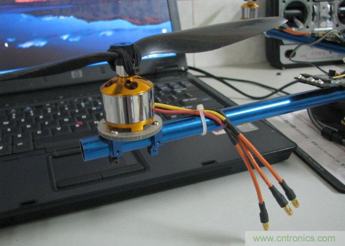 無人機(jī) DIY 制作全過程，酷得不要不要的！
