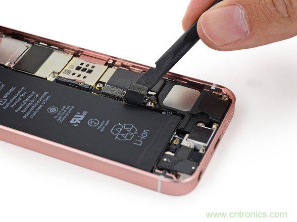 有什么地方?jīng)]有變？iPhone SE真機拆解