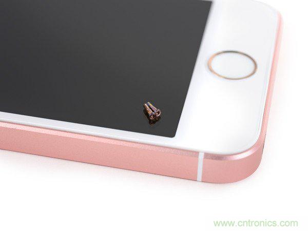 有什么地方?jīng)]有變？iPhone SE真機拆解