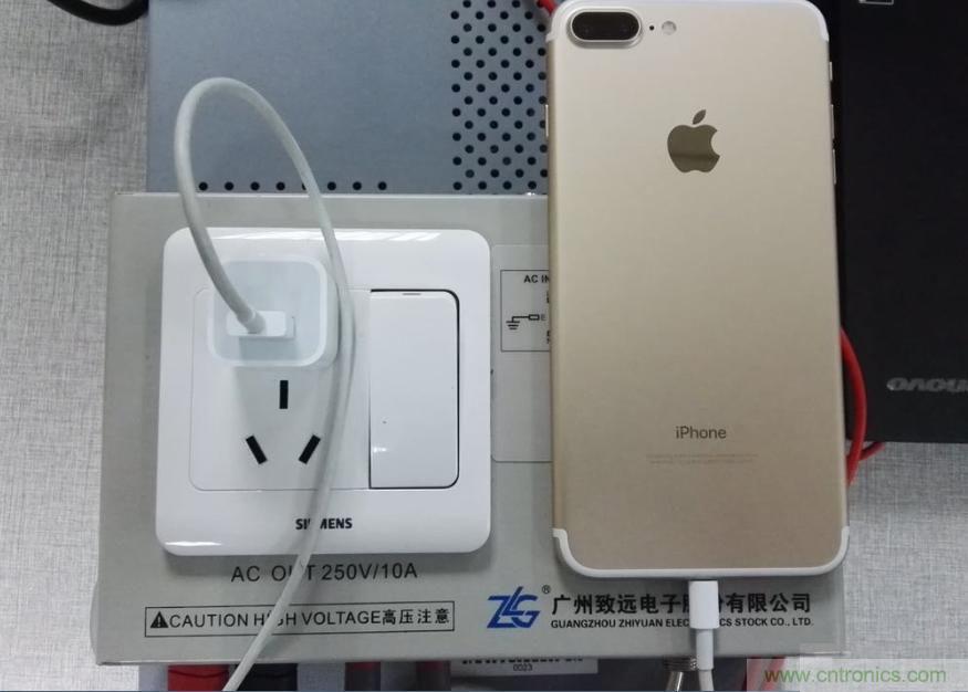 “瘋7”手機(jī)充電實測：為何沿用傳統(tǒng)充電模式？