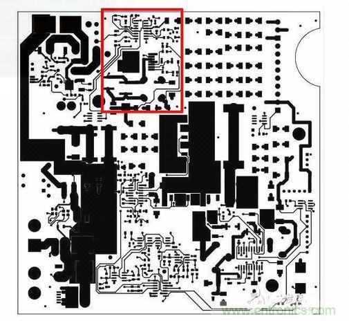 這是自動測試設(shè)備的PCB，因?yàn)槭孪攘私膺^那顆SEPIC轉(zhuǎn)換器（以紅框標(biāo)示），我的設(shè)計(jì)第一次就成功。