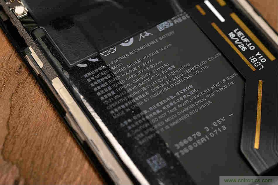 拆解魅族15 Plus：玩轉(zhuǎn)了新概念，但其工藝究竟如何？