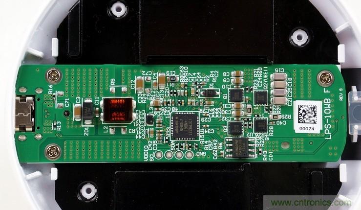 拆解對(duì)比：系出同門，小米、紫米無線充電器的差別有多大？