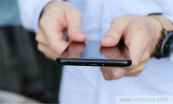 魅族M15拆解：做工精致，壓感Home鍵采用中國芯