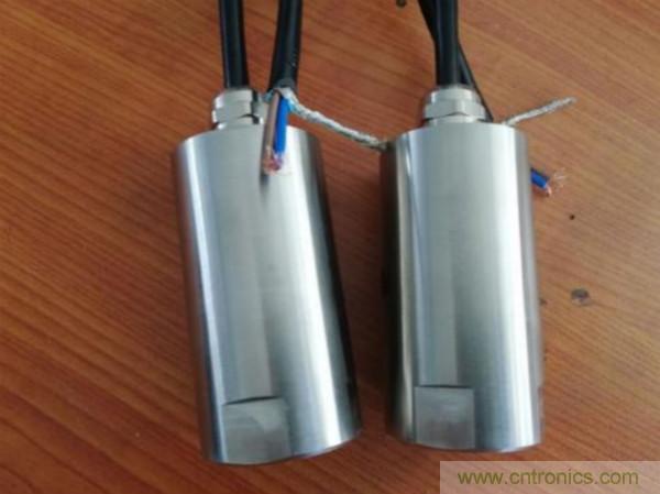 振動傳感器的機電變換原理？主要的分類有哪些？