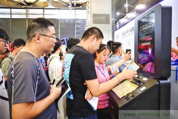 明年再見！“WAIE 2019第四屆上海國際人工智能展覽會暨人工智能產(chǎn)業(yè)大會”完美落幕！